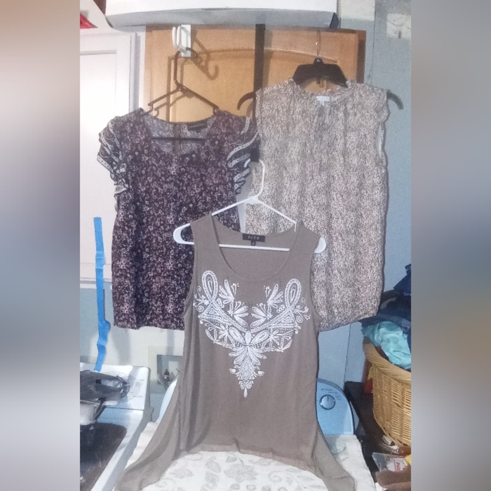 Bundle Of 3 Ladies Tops